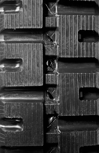 Mustang MTL312 - MWE Standard Duty C Pattern Rubber Track