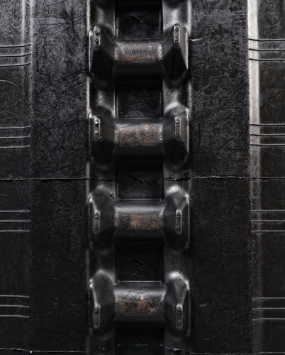 13" MWE Heavy Duty Block Pattern Rubber Track (320x84Bx46)