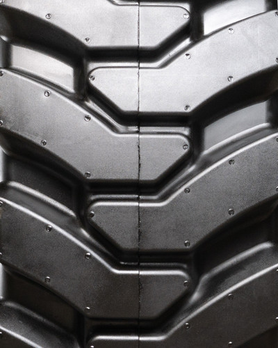 Bobcat S850 - 12-16.5 MWE Mounted Heavy Duty Solid Rubber Tire