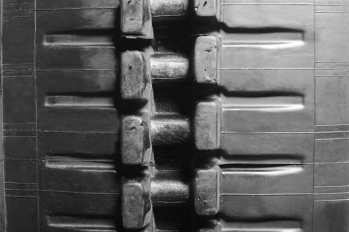 Hitachi EX60URG - 18" MWE Heavy Duty DR Pattern Rubber Track (450x81Wx72)