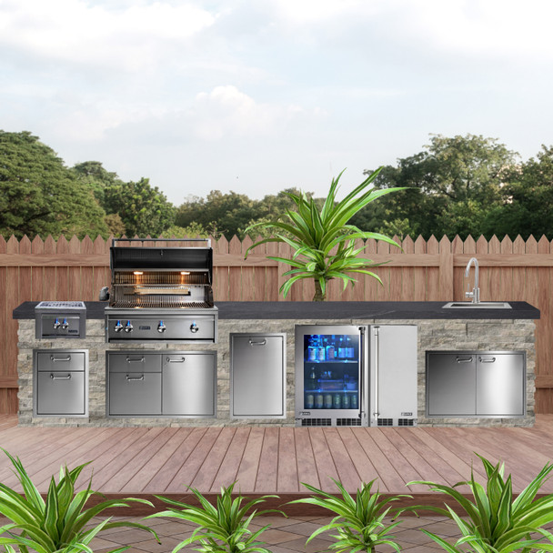 Lynx Professional Outdoor Kitchen With Grill 