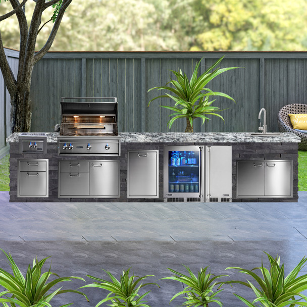 Lynx Professional Outdoor Kitchen With Grill 