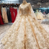 LS65840 luxury golden lace decorate dubai wedding dress sweetheart off shoulder pleat bride dress with golden necklace long cape