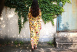 Johnature Floral Flower Pint V-neck Cotton Linen Vintage Dress Three Quarter Sleeve Women Plus Size Loose 2017 New Spring Robe
