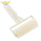 Delidge 1pc High Quality Pie Pizza Cookie Cutter Pastry Plastic Baking Tools Bakeware Embossing Dough Roller Lattice Cuttercraft