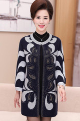 2018 Middle - aged mother fitted loose in the long paragraph sweater cardigan middle - aged women 's large sweater coat coat