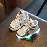 2018 New Spring Autumn Fashion Kids Sports Shoes Boys Girls LED Light Sneakers Soft Bottom Children Casual Shoes Size 21-30