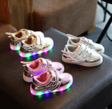 2018 New European Wing hot sales children shoes LED lighted girls boys shoes cute Cool baby kids sneakers free shipping