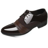 2017 Classical Wedding Flat Shoes Men Dress Luxury Men'S Business Oxfords Casual Shoe Black / Brown Leather Derby Shoes