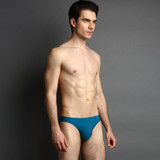 2017 sexy Men Underwear High Quality Mens Briefs Nylon Spandex Famous Brands Solid Underwears Male Briefs Underwear
