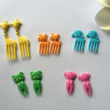 2017 10pcs/set Animal Farm mini cartoon fruit fork sign resin fruit toothpick bento lunch for children decorative plastic sign