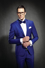 2016- Custom Made  Light Grey Groom Tuxedos  Best man Groomsman Men Wedding Suits Prom/ mens business suits(Jacket+pant+vest+tie