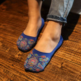 2017 Fashion New Woman's Socks 4 Colors Female Cotton Invisible Ankle Sock Summer Stealth Retro Folk Style Silicone Socks
