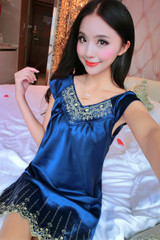 2017 Summer Female Sexy Nightgown Short Sleeved Comfortable Silk Nightdress Bathrobe Woman Temptation Sleepshirts Sexy Lingerie