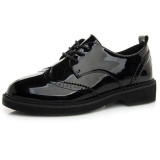 2017 Retro Oxfords Brogue Women Shoes Fashion Patent Leather Platform Casual Shoes Round Toe Flats Lace Up Plus Size 40 WFS521