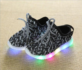 2017 Fashion Colorful lighted Children shoes LED Lovely Cool New brand Cool kids sneakers casual baby boys girls shoes