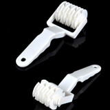 2016 New Plastic Bread Pastry Lattice Roller Cutter DIY Baking Cake Cookie Pie Pizza Roller Cutter Embossing Tools Small Size