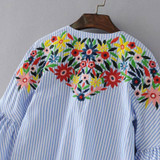 OMCHIONBlusas Mujer De Moda 2017 O Neck Floral Embroidery Blouse Long Sleeve Blue Striped Women Shirt Casual Summer Tops TS149
