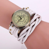 High Quality Vintage Cow Leather Rivet Watch Women Antique Wrist Watch Casual Quartz Watch Relogio Feminino Reloj Mujer BW1513 High Quality Vintage Cow Leather Rivet Watch Women Antique Wrist Watch Casual Quartz Watch Relogio Feminino Reloj Mujer BW1513