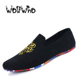 Fashion Suede Men Shoes Soft Nubuck Leather Shoes Casual Slip-on Moccasins Men Boat Loafers Driving Flats Totem Printing Shoes