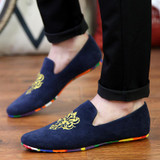 Fashion Suede Men Shoes Soft Nubuck Leather Shoes Casual Slip-on Moccasins Men Boat Loafers Driving Flats Totem Printing Shoes