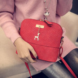 HOT SALE!2017 Women Messenger Bags Fashion Mini Bag With Deer Toy Shell Shape Bag Women Shoulder Bags LXX9