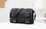 SMOOZA Skull Rivets Women Black Leather Messenger Bags Fashion Vintage Messenger Cool Shoulder Bags sac a main bolsa