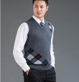 High quality autumn winter new fashion v-neck sleeveless plaid sweater men casual sweater cashmere vest