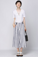Pier Lace Up Tee In White CRTP0042