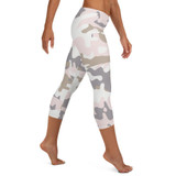 Seamless Pastel Camo Capri Leggings