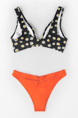 DAISY KNOTTED V-NECK BIKINI