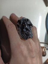 SS hammered skull ring