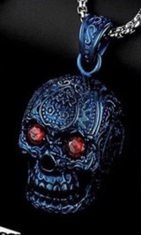 Bling bling skull necklace