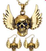 Skull and wings necklace set