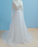 Boho Long Sleeve Wedding Dress Lace V Neck Beach Sexy Backless Tulle Elegant Wedding Gowns Boho Long Sleeve Wedding Dress Lace V Neck Beach Sexy Backless Tulle Elegant Wedding Gowns