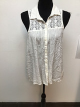 American Eagle Outfitters cream color sleeveless blouse size medium