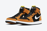 Air Jordan 1 High Zoom CMFT “Black Monarch”