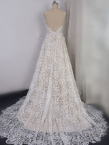 Chic Spaghetti Straps V-Neck Lace Wedding Dress A-Line Sleeveless Long Bridal Gowns