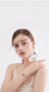 Smart portable neck massage