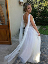 onlybridals Simple White Tulle Deep V-neck Appliques Wedding Dress