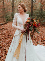 onlybridals Long Sleeve V neck Lace Tulle Boho Wedding Gowns wedding Dress