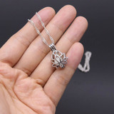 Luminous Glow in Dark Lotus Flower Shaped Pendant Necklace Luminous Glow in Dark Lotus Flower Shaped Pendant Necklace