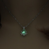 Luminous Glow in Dark Lotus Flower Shaped Pendant Necklace Luminous Glow in Dark Lotus Flower Shaped Pendant Necklace