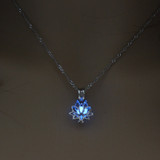 Luminous Glow in Dark Lotus Flower Shaped Pendant Necklace Luminous Glow in Dark Lotus Flower Shaped Pendant Necklace