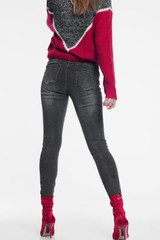 Black Skinny Jeans With a Light Wash