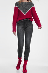 Black Skinny Jeans With a Light Wash