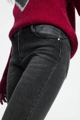 Black Skinny Jeans With a Light Wash
