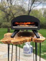 Bertello Outdoor Pizza Oven Black + Pizza Peel Combo