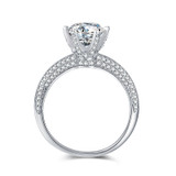 Classic Round Cut Moissanite Diamond Ring