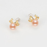 Deer Natural Cultured Freshwater Pearl Earring